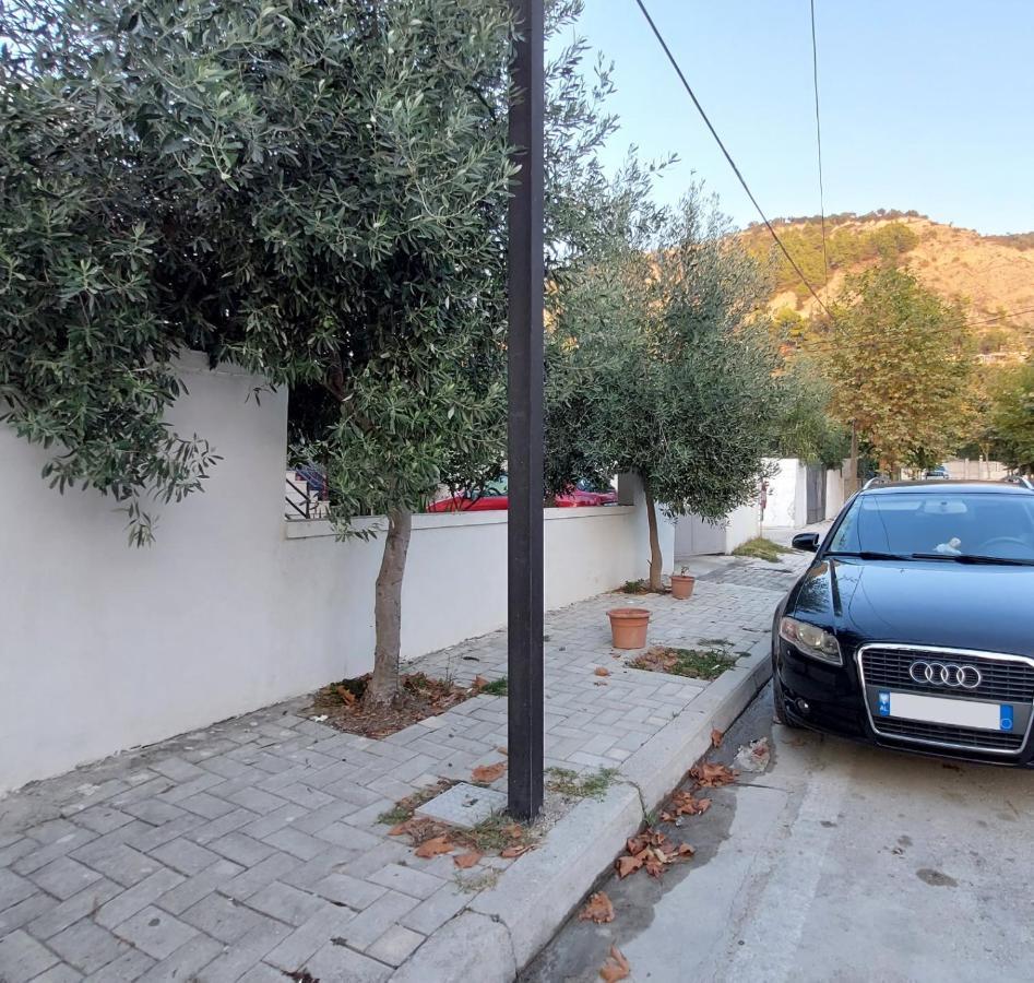 Jon Daire Avlonya Dış mekan fotoğraf